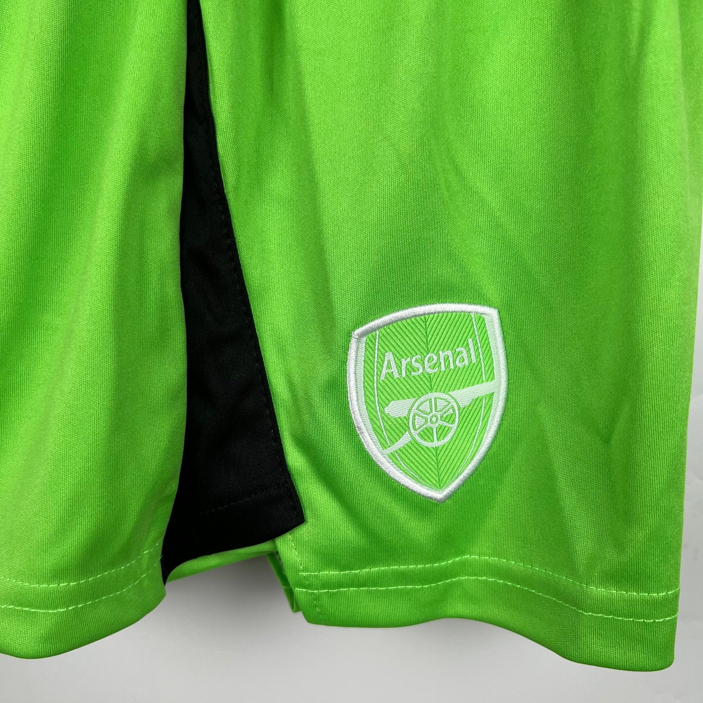 ARSENAL GOALKEEPER/GOALKEEPER II 23/24 KIDS KIT
