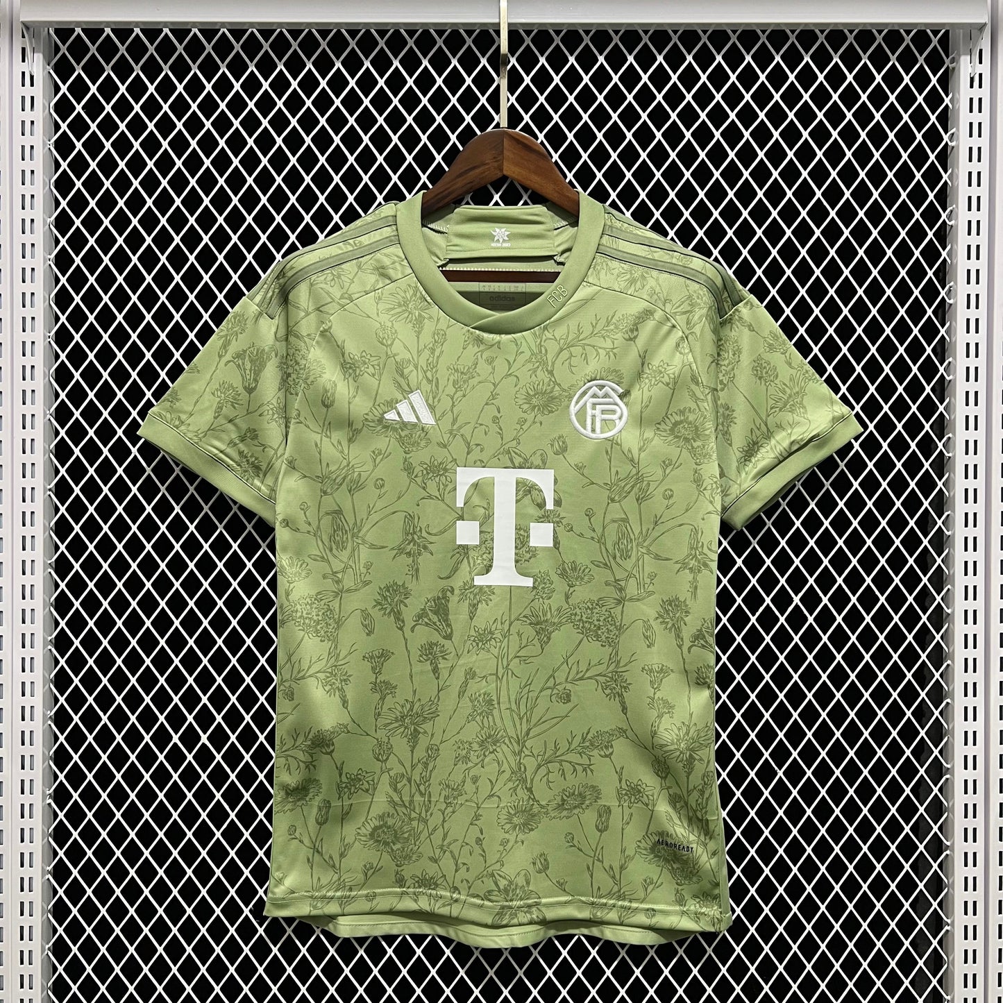 BAYERN MUNICH SPECIAL EDITION BEER FEST 23/24 MEN