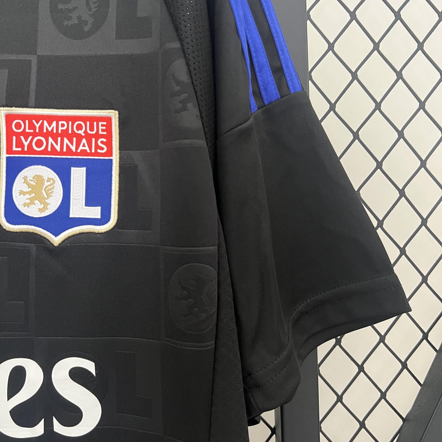 LYON II 24/25 MEN