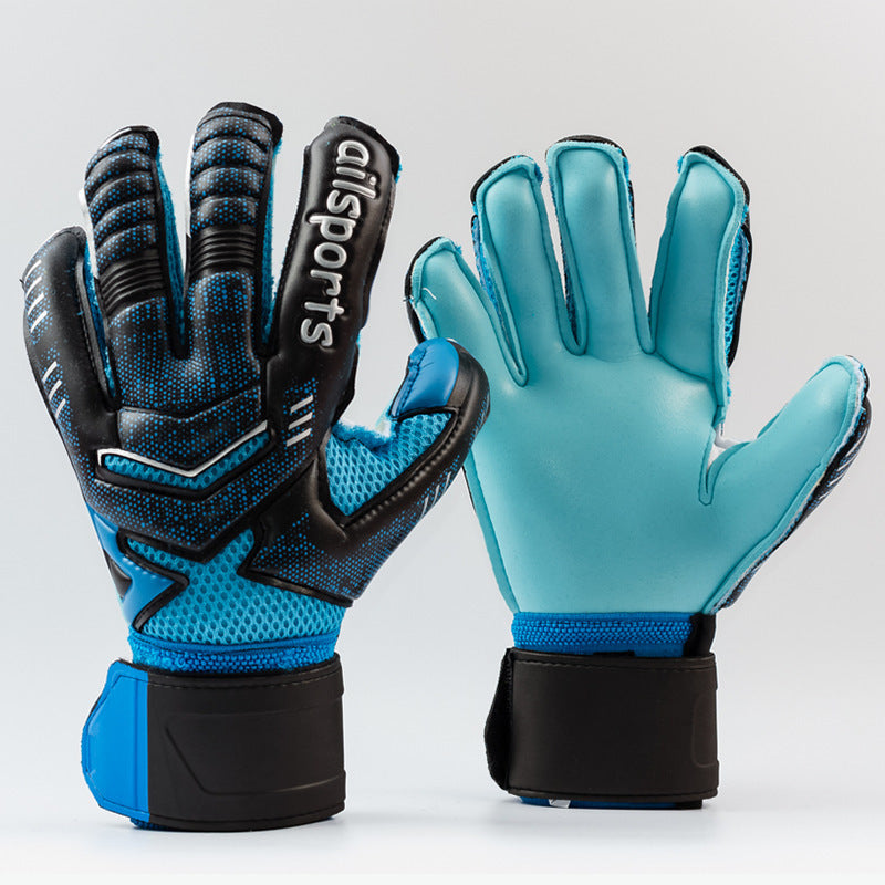 Goalkeeper gloves with fingersave