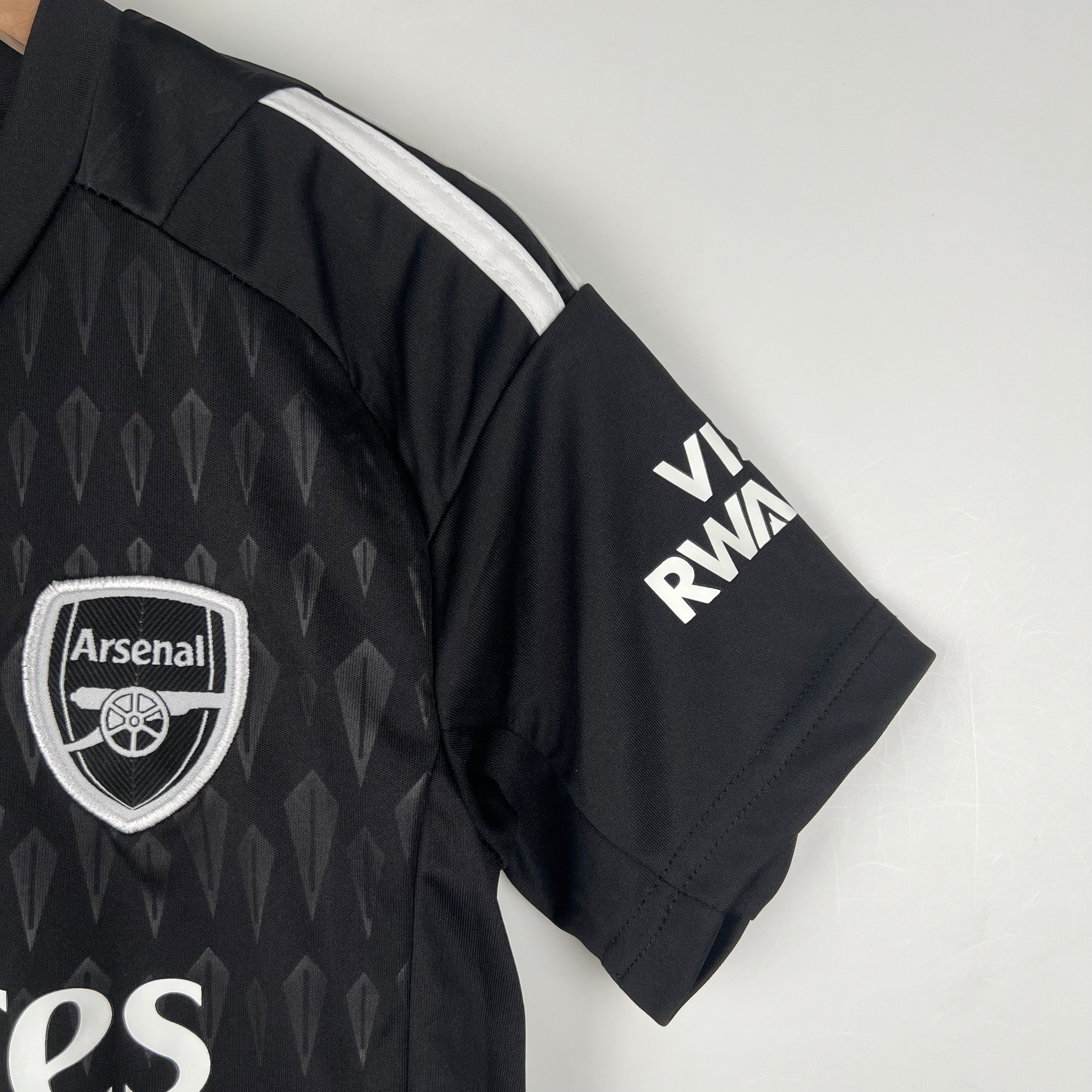 ARSENAL GOALKEEPER/GOALKEEPER I 23/24 KIDS KIT