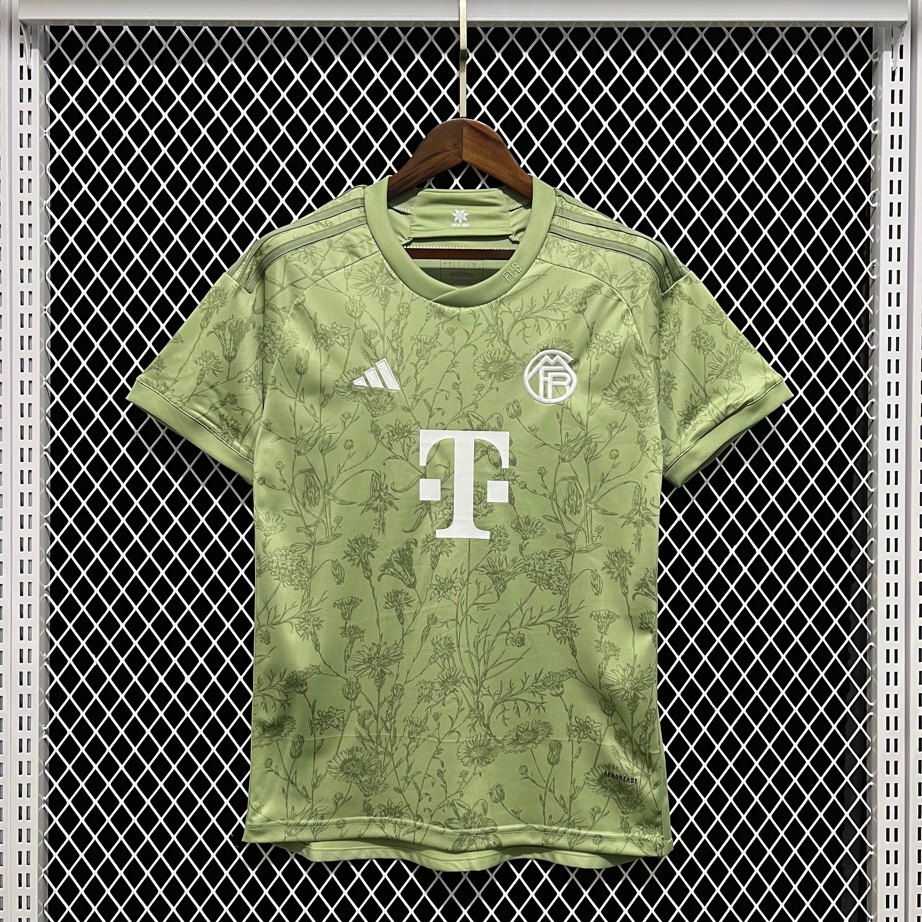 BAYERN MUNICH SPECIAL EDITION BEER FEST 23/24 MEN