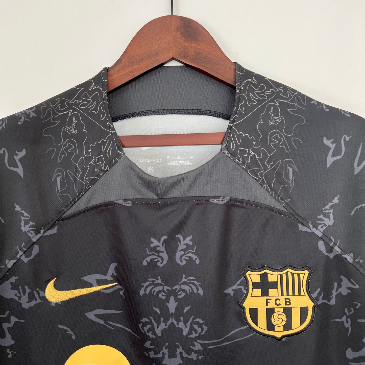 BARCELONA TRAINING V 23/24 MEN