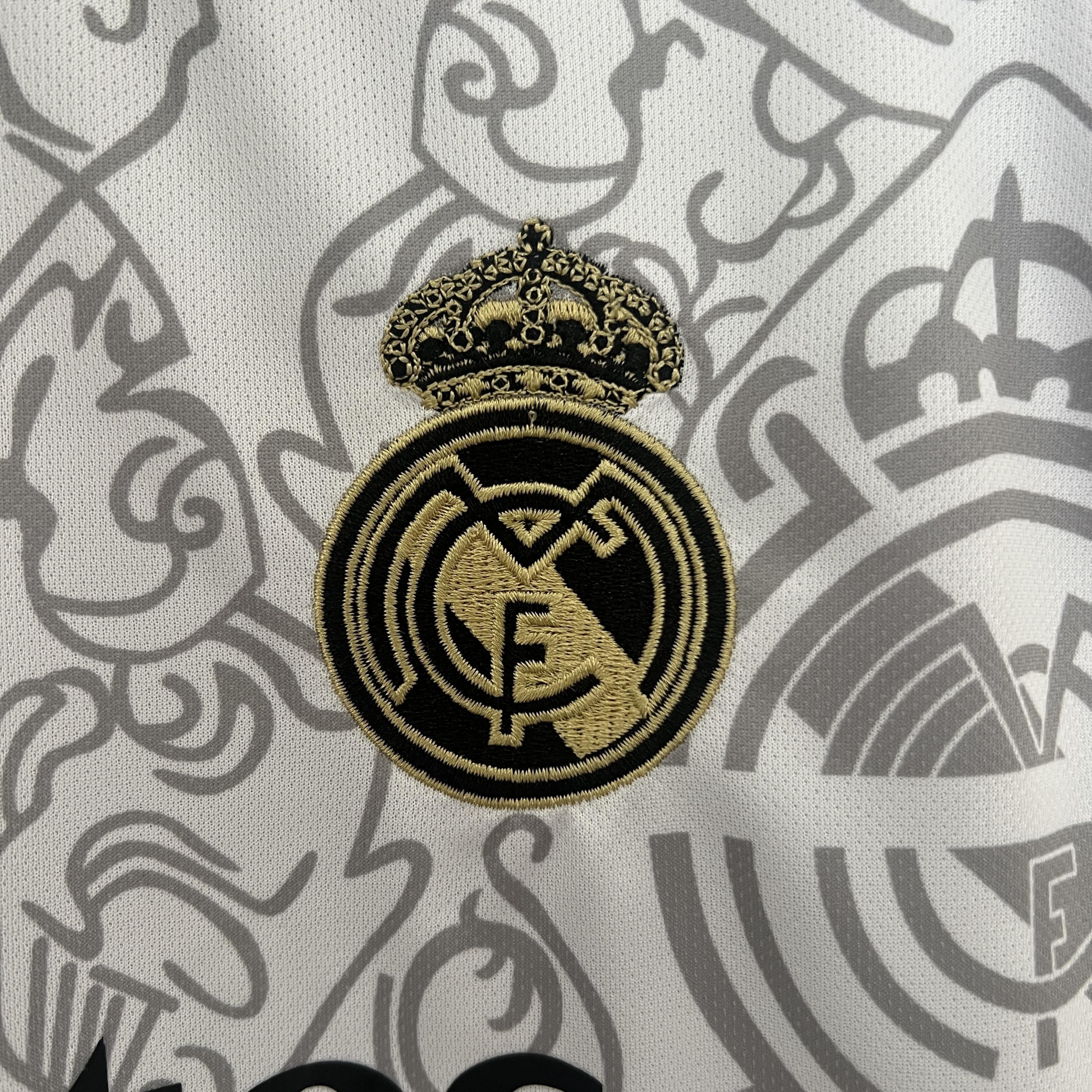 JERSEY REAL MADRID SPECIAL EDITION LIMITED II 24/25 MEN