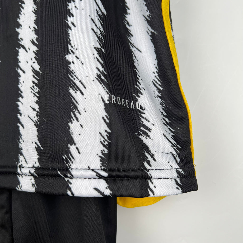 JUVENTUS I 23/24 KIDS KIT