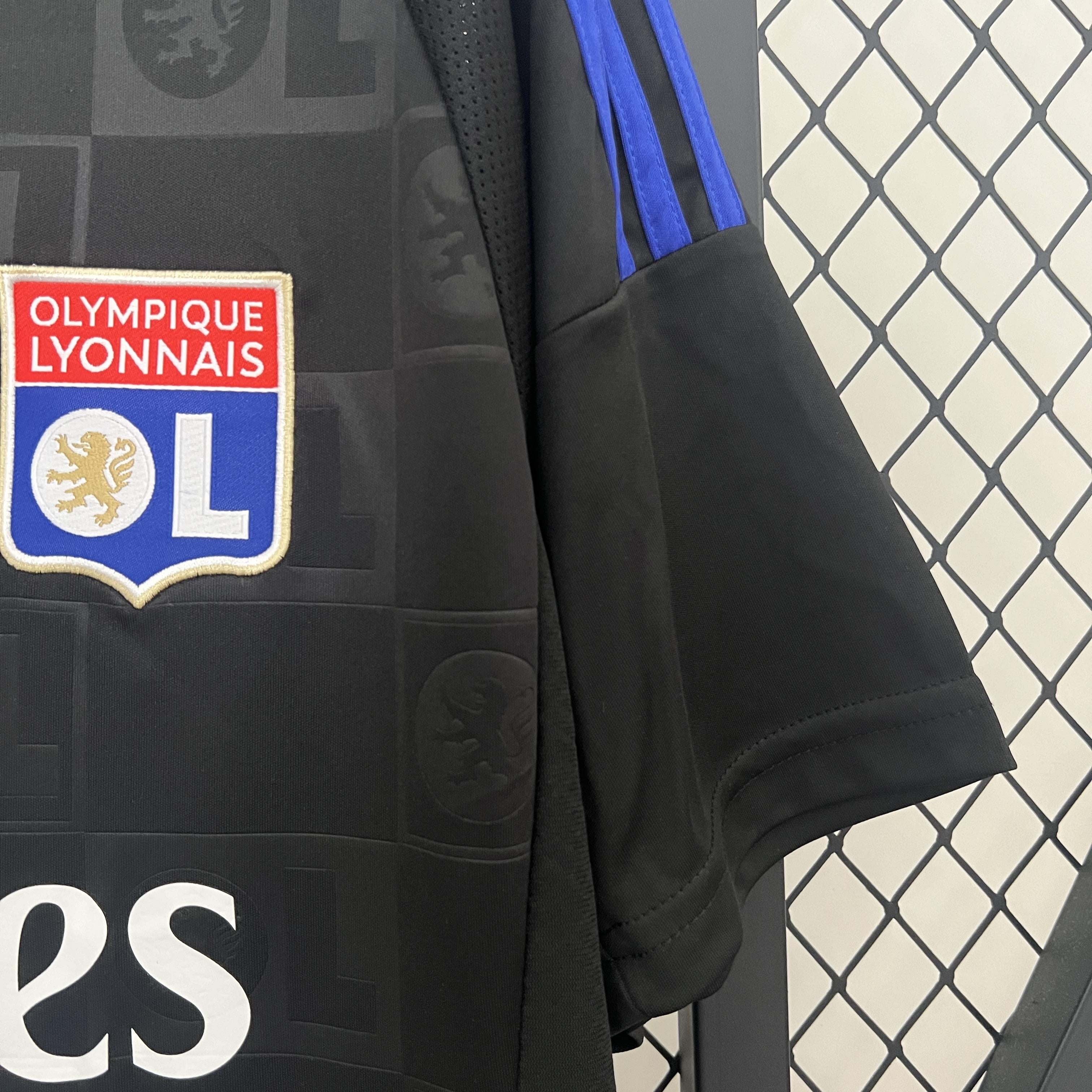 LYON II 24/25 MEN
