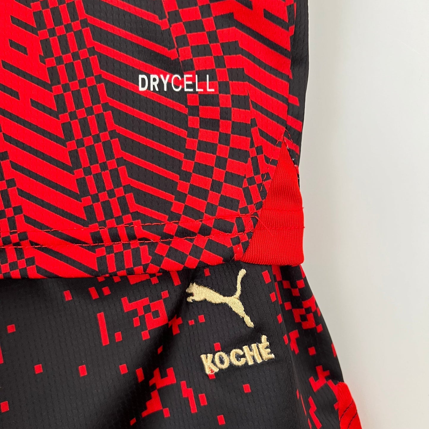MILAN IV 23/24 KIDS KIT
