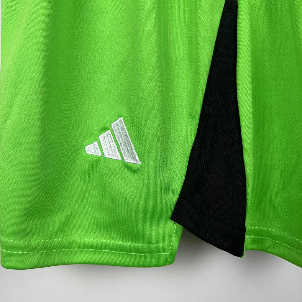 MANCHESTER UNITED GOALKEEPER I 23/24 KIDS KIT