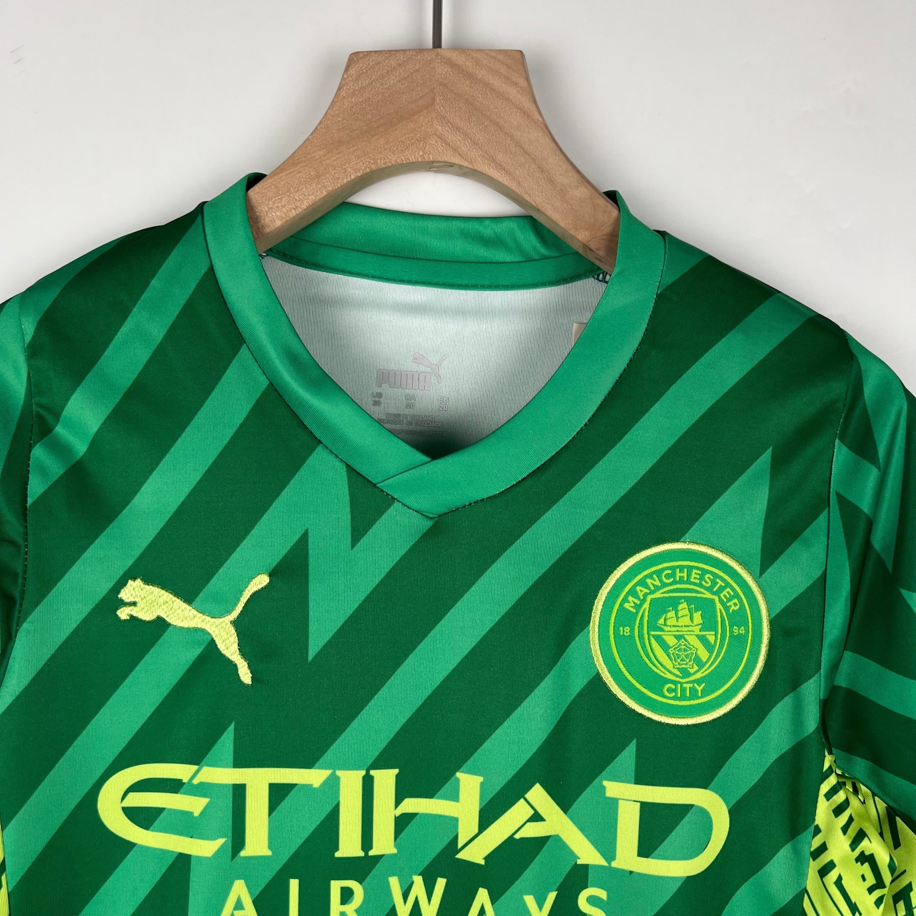 MANCHESTER CITY II GOALKEEPER/GOALKEEPER 23/24 KIDS KIT