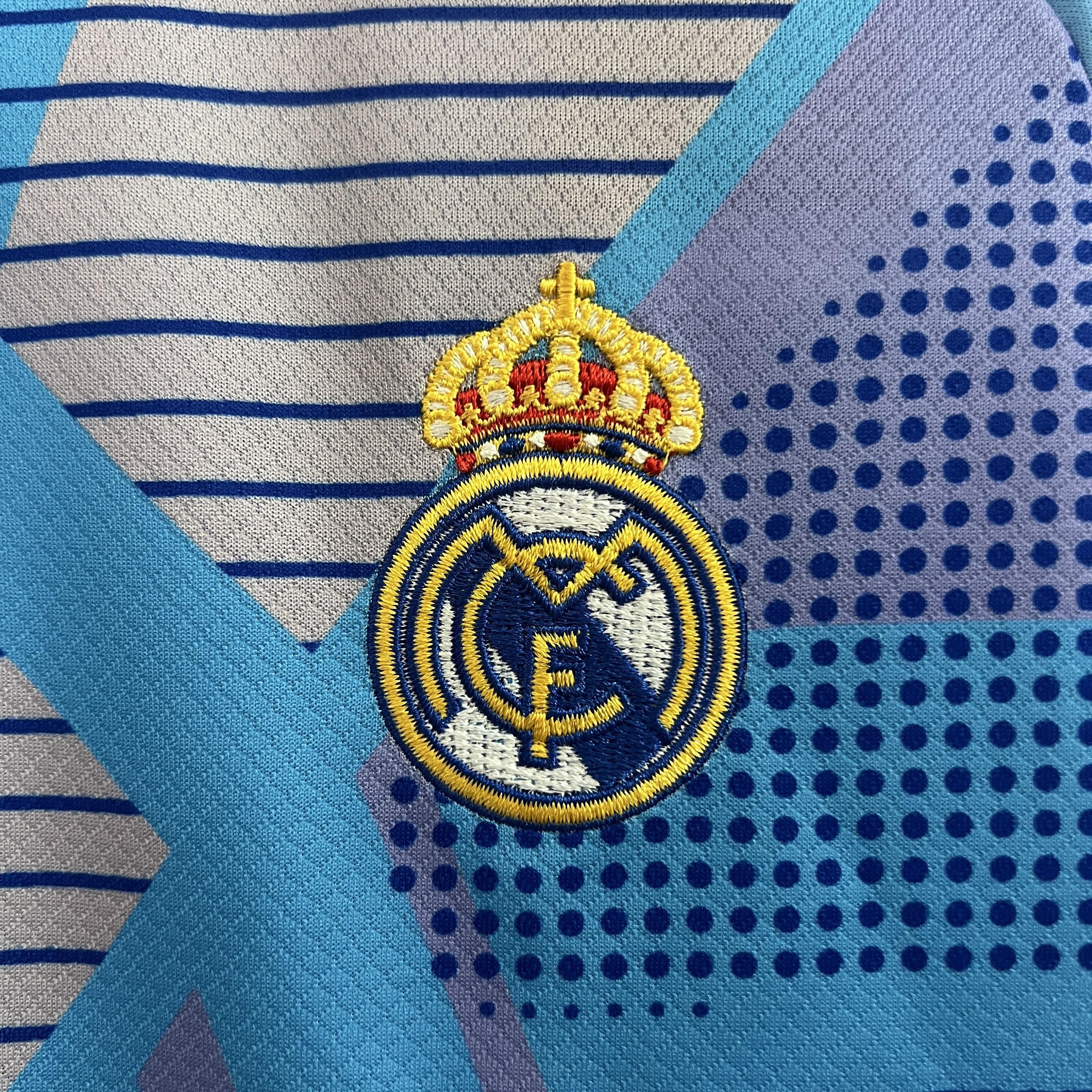 REAL MADRID GOALKEEPER/GOALKEEPER I 24/25 KIDS KIT