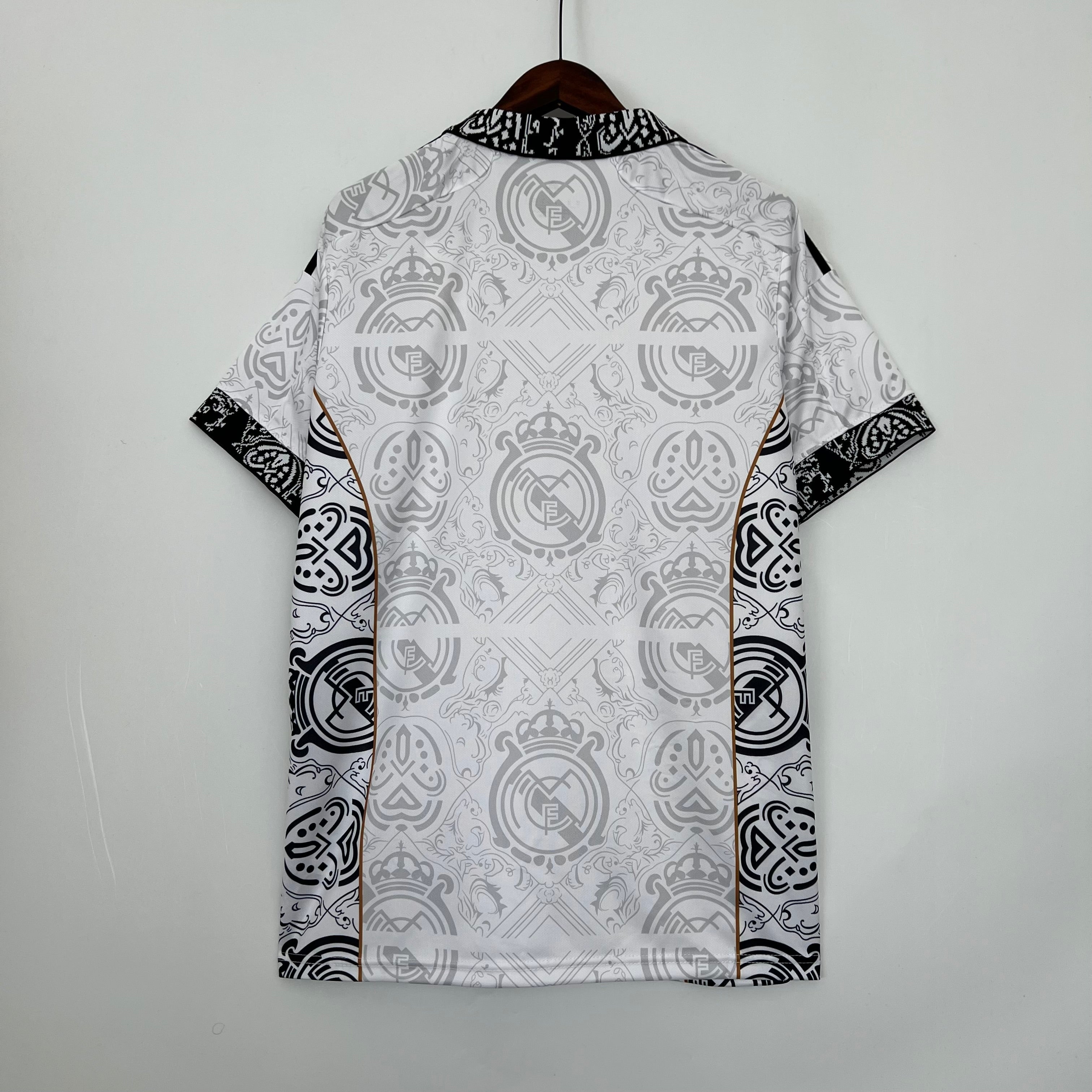 REAL MADRID SPECIAL EDITION V 23/24 MEN