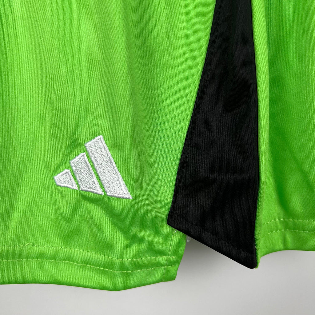 REAL MADRID GOALKEEPER/GOALKEEPER I 23/24 KIDS KIT